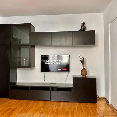 Apartment Lucky Modern Two