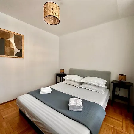 Apartment Lucky Modern Two *